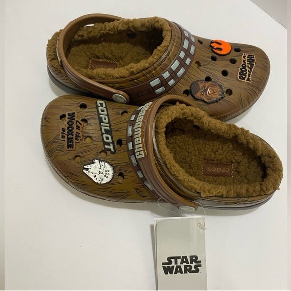 ‼️‼️🚨SOLD 🚨‼️‼️Star Wars Chewbacca Crocs Clogs - Picture 8 of 12